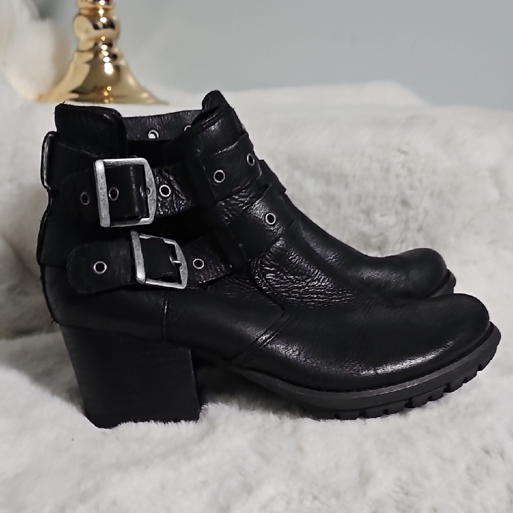 Caterpillar Women's Tora Black Ankle Boots with Buckle Detail - Picture 12 of 12